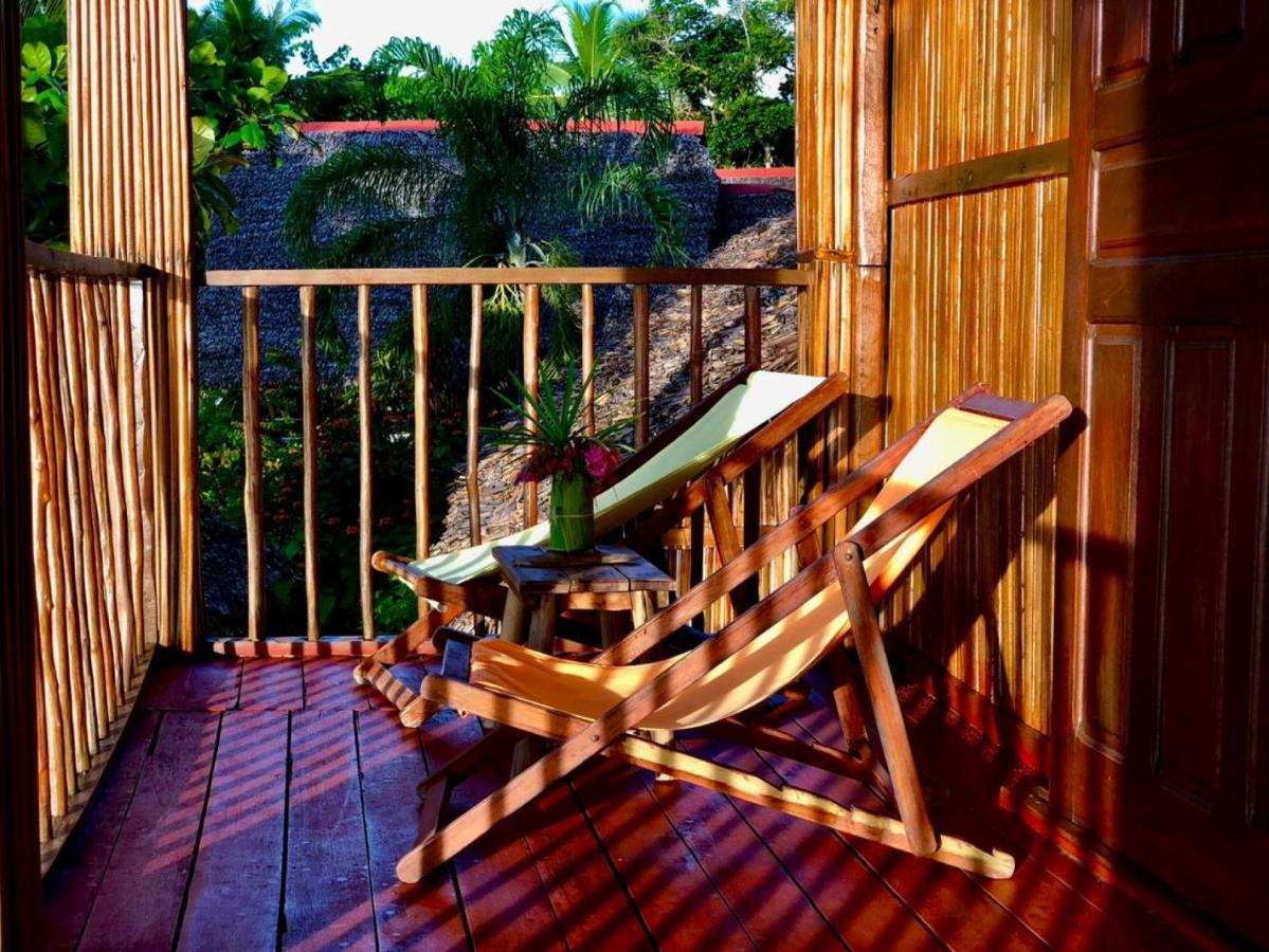 Floraly Komba Hotel - Nosy Komba Room photo