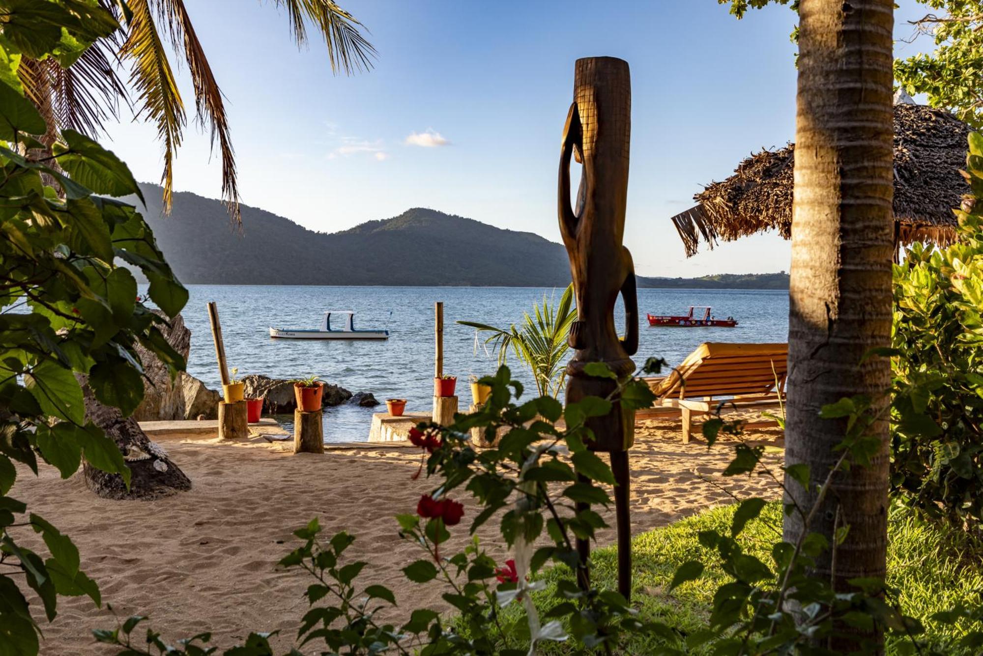 Floraly Komba Hotel - Nosy Komba Exterior photo